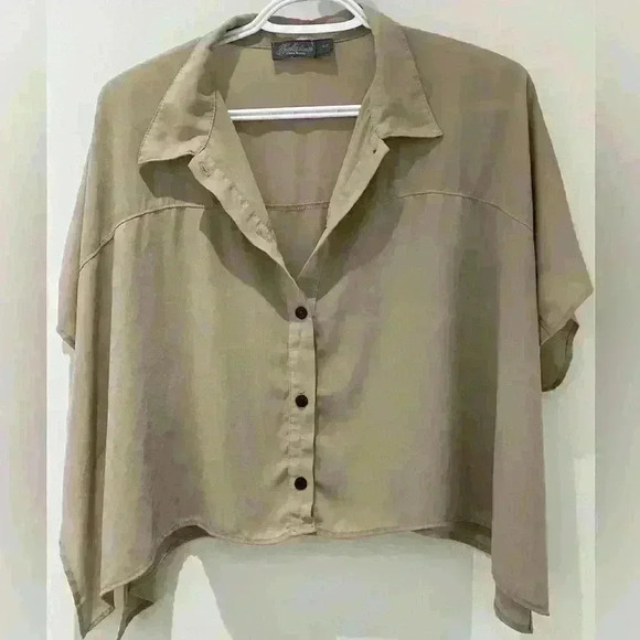 Costa Blanca  Collection cropped shirt - Picture 1 of 4